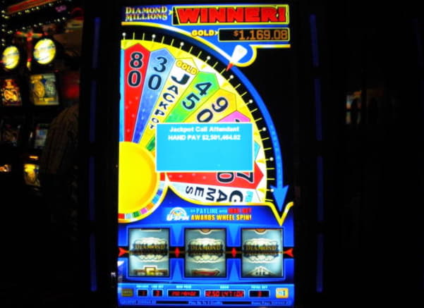 €2355 no deposit bonus at Royal Vegas Casino