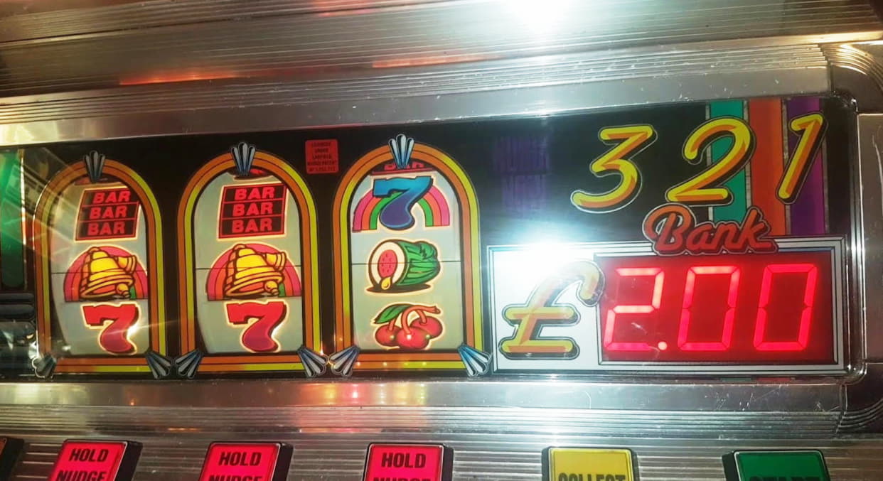 £3825 No Deposit Casino Bonus at Amazing Casino 