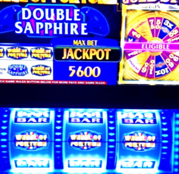 EURO 695 Free chip casino at Royal Vegas Casino