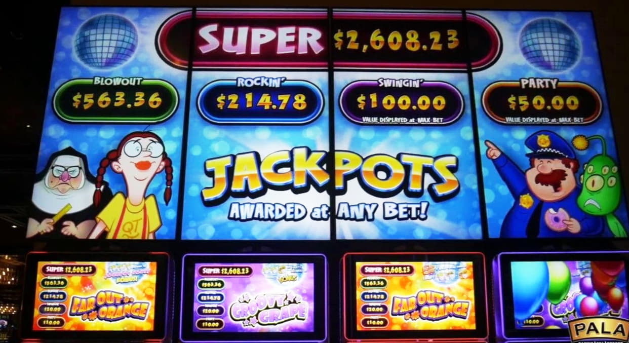 Eur 740 Mobile freeroll slot tournament at Amazing Casino 