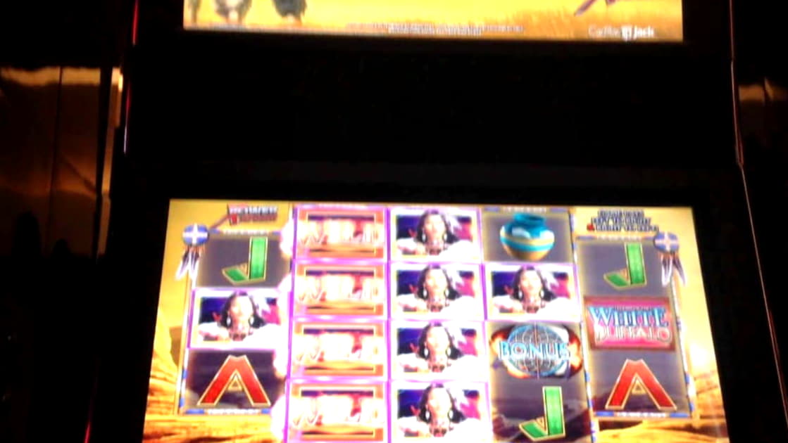 EUR 925 Mobile freeroll slot tournament at Rich Casino