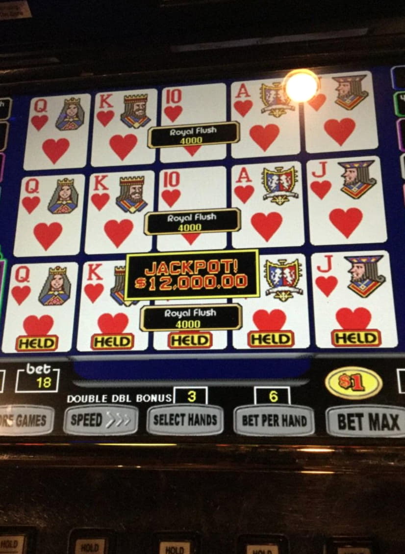 825% Match Bonus Casino at CasiPlay Casino
