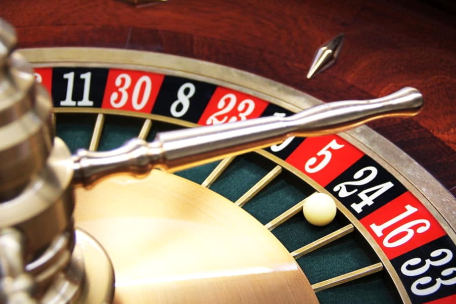 £425 no deposit bonus at Thebes Casino