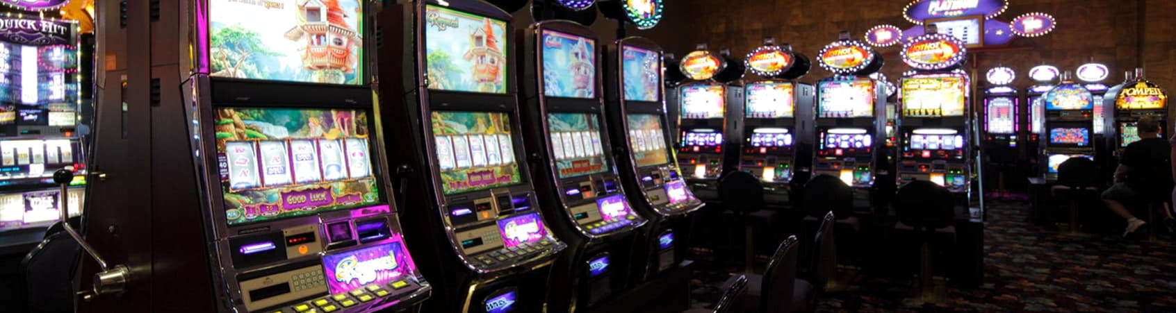 990% First Deposit Bonus at CasiPlay Casino