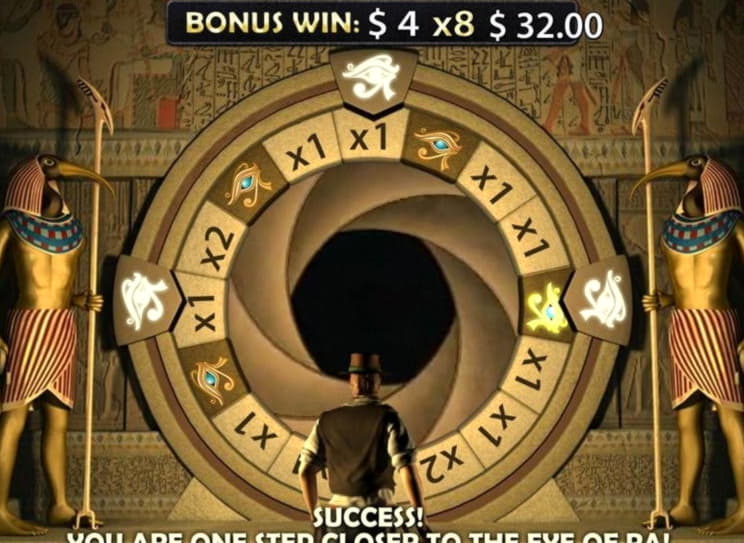 EUR 640 Mobile freeroll slot tournament at Royal Vegas Casino