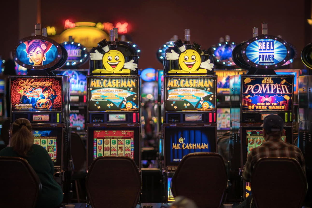 90 Loyal Free Spins! at Royal Dubai Casino