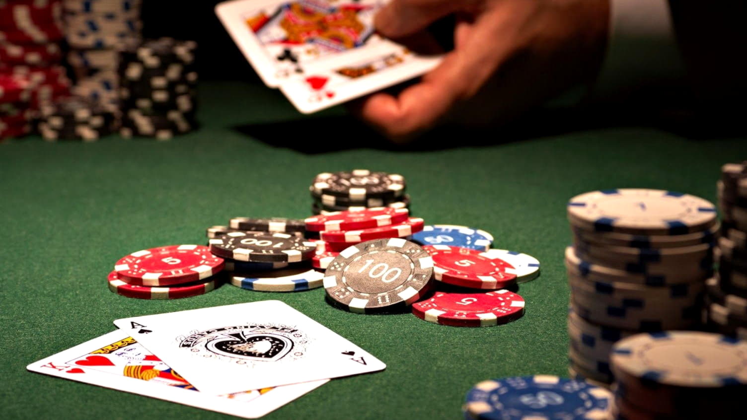 €685 Daily freeroll slot tournament at Zet Casino