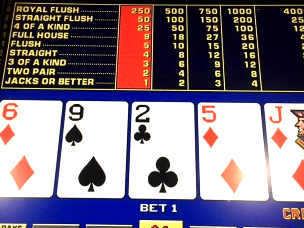 $475 Mobile freeroll slot tournament at Betzest Casino
