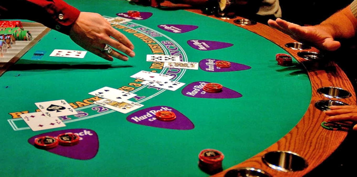 €670 Daily freeroll slot tournament at 7 Reels Casino