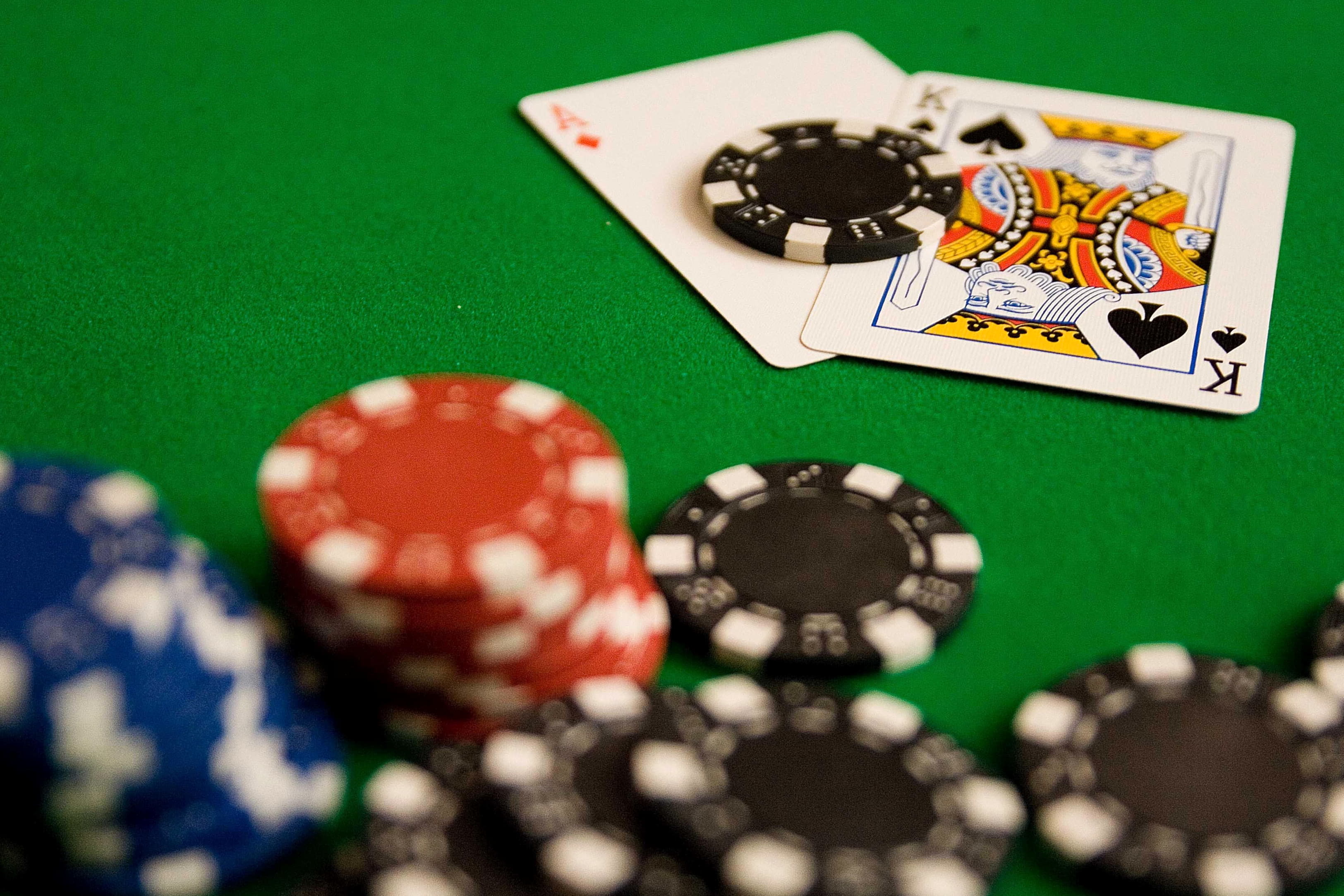 105 Free Spins no deposit at Platin Casino