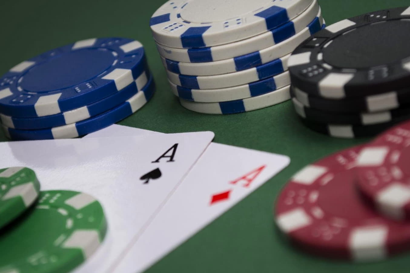 205 Free Spins right now at CasiPlay Casino