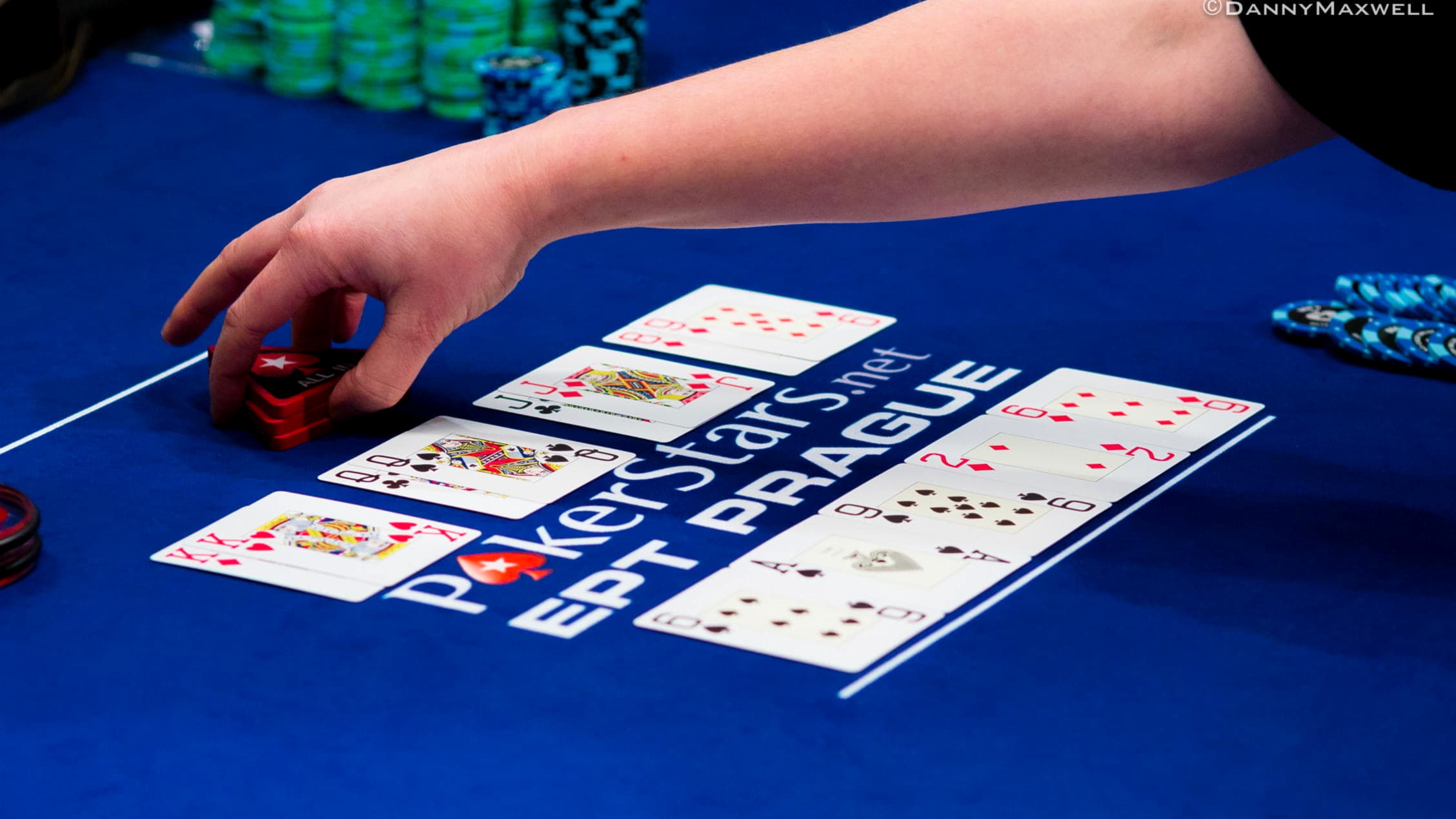 €430 Daily freeroll slot tournament at Party Casino