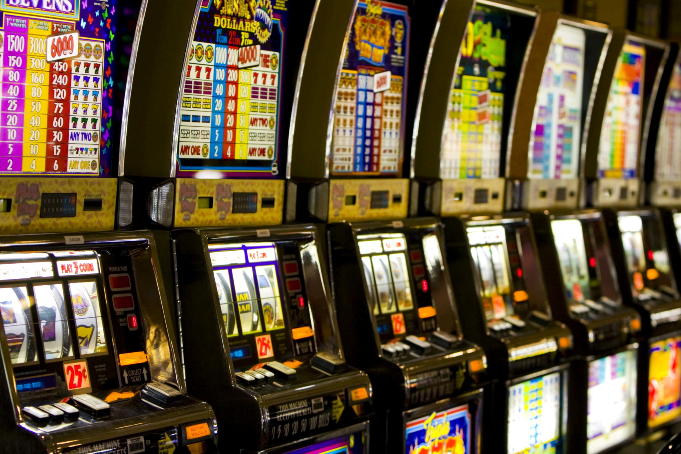 100 Free casino spins at CasiPlay Casino