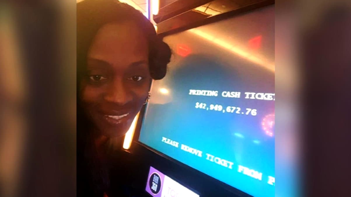 200 FREE Spins at Unique Casino