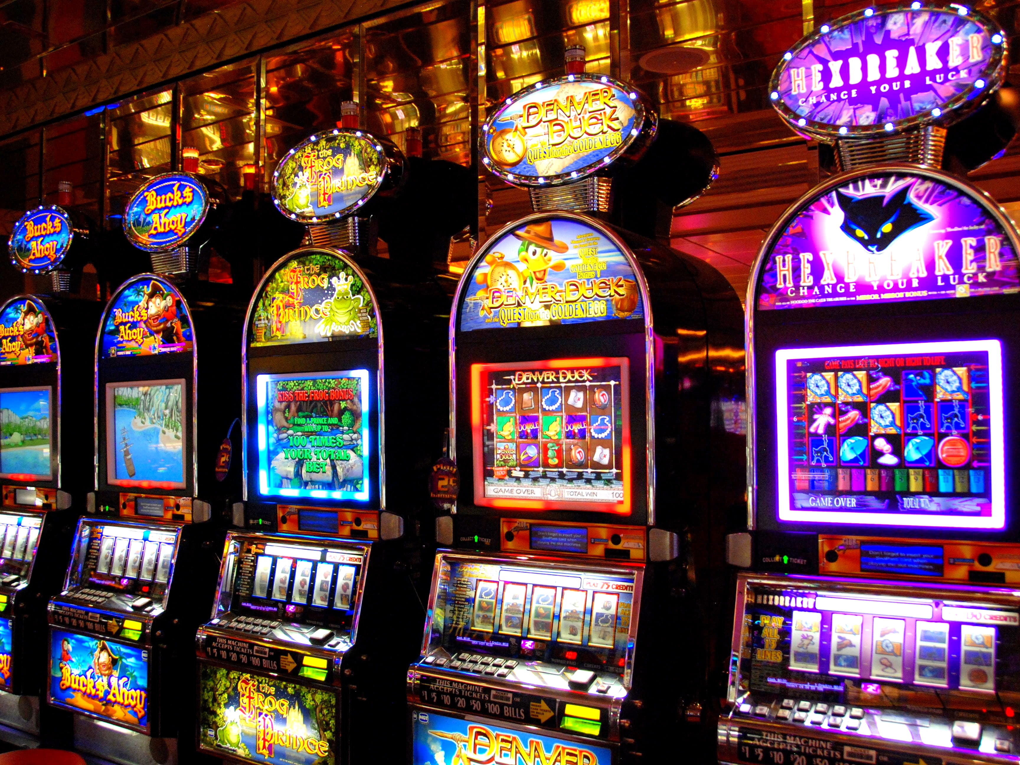 295 Free Spins Casino at CasiPlay Casino
