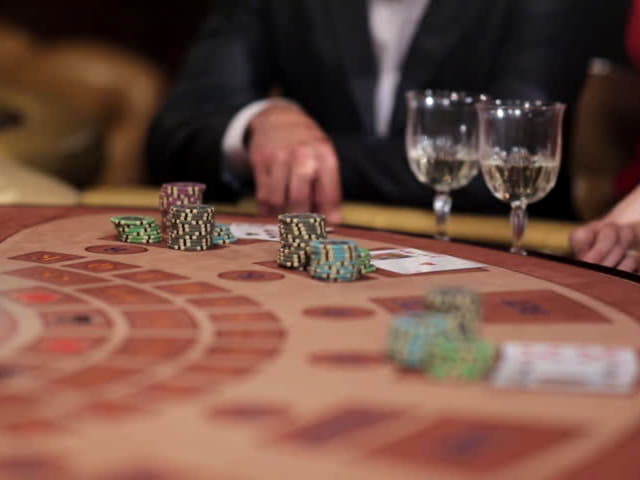 €945 Mobile freeroll slot tournament at Platin Casino