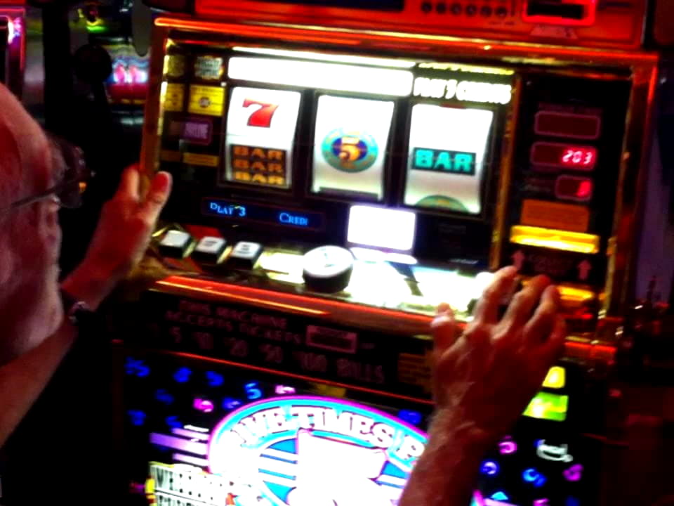 EUR 235 Casino chip at All Slots Casino