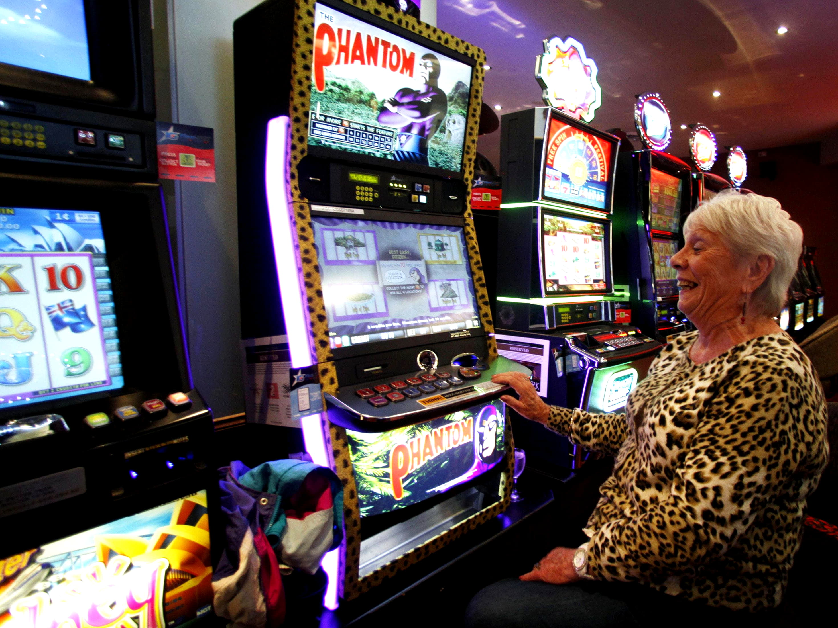 90 Free spins casino at Thebes Casino